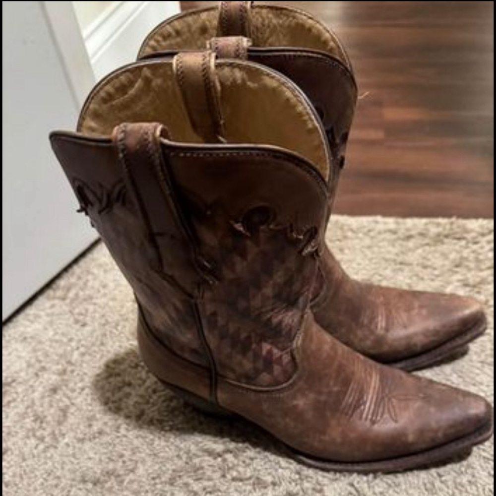 Women’s Ariat  boots